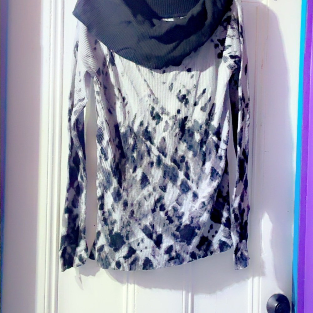 Rock & Republic Black and White Long Sleeve Top